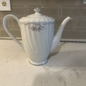 GENUINE PORCELAIN CHINA GOLD STANDARD PINK ROSE MADE IN JAPAN Coffee/Tea Pot